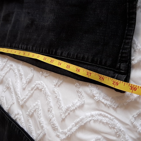 American Eagle jeans.  Black. Size 8. Stretch.Pockets. Length 39 inches - Picture 8 of 15